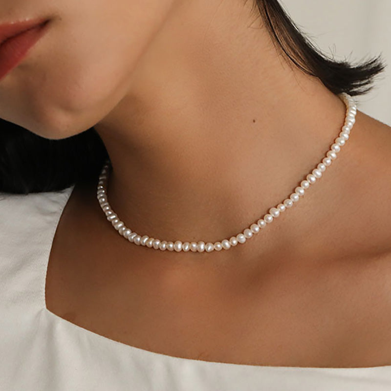 Irregular mini pearl choker gift ideas
