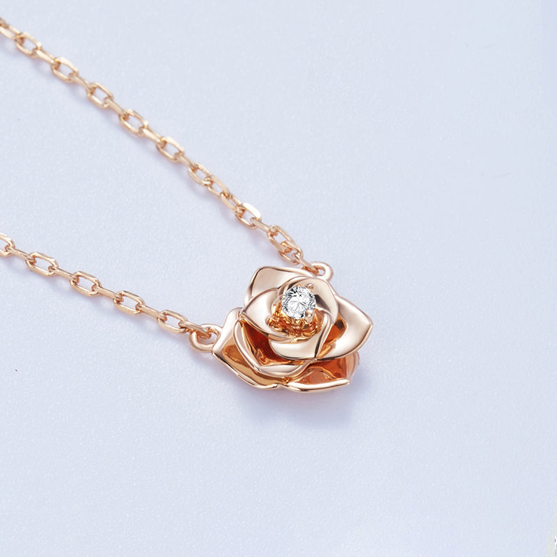 Rose Pendant Necklace